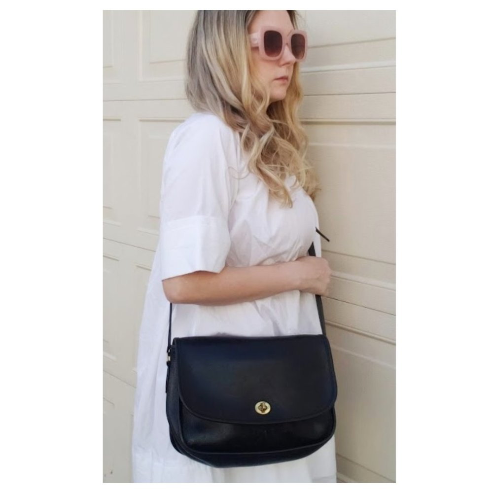 Vintage Coach Black Distressed Leather Saddle Bag Gem